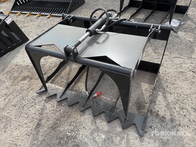 2026 GIYI GY-HWG44 44 in Mini Skid Steer Grapple - Fits GIYI HWG44 (Unused)