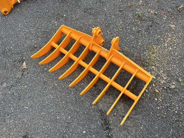 GIYI 1000 mm Excavator Rake - Fits Cat 303 (Unused)