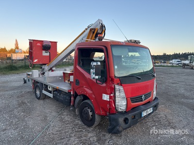 2015 Multitel 145 ALU 16 m on 2015 Renault Maxity 4x2 Camion Nacelle Arbeitsbühne-Lkw