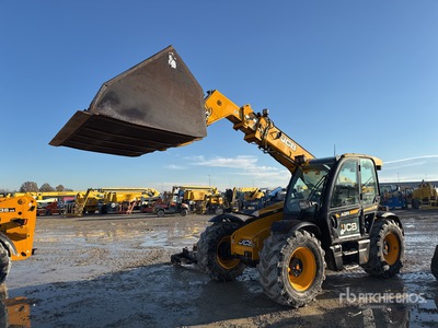2021 JCB 536-95 を見 Telehandler