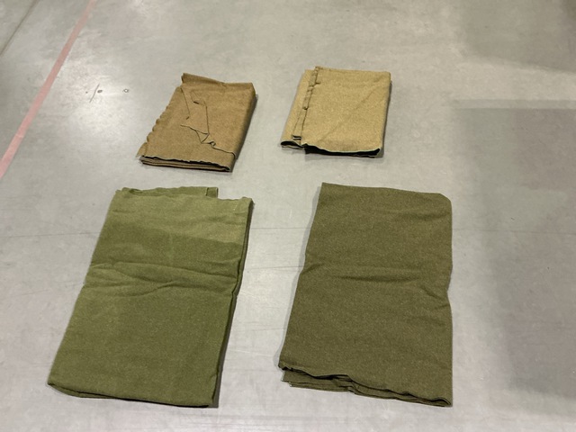 (152) Wool Blankets (152) Wool Blankets