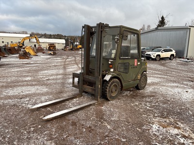 2002 Still R70-35 3500 kg Pneumatic Tire Forklift
