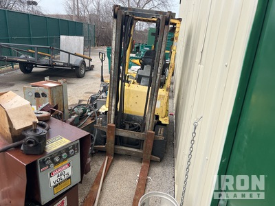 Hyster H35XM 2500 lb Forklift