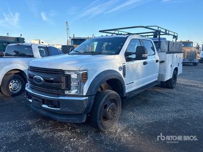 2019 Ford F-550 4x4 Crew Cab Ladder rack ユーティリティトラック (Inoperable)