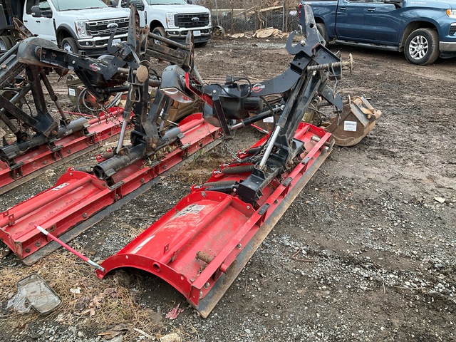 Western 9 ft 2 Way Snow Plow