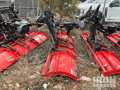 Western Ultra Finish 9 ft 2 Way トラック プラウ