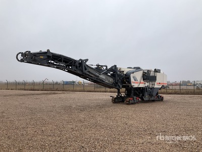 2012 Wirtgen W210 Tracked آلات كشط الرصيف