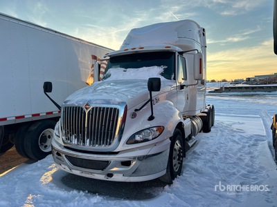 2013 International LF627 6x4 Tracteur Routier Couchette