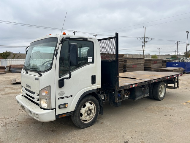 2018 Isuzu NRR 4x2 Flatbed Truck
