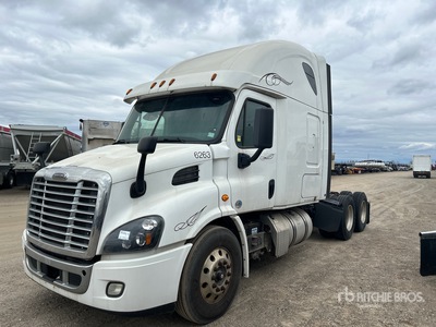 2018 Freightliner Cascadia 113 6x4 Sleeper Truck Tractor