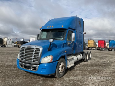 2013 Freightliner Cascadia 125 6x4 T/A Sleeper Truck Tractor