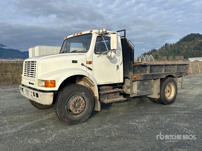 1996 International 4700 4x2 S/A Dump Truck
