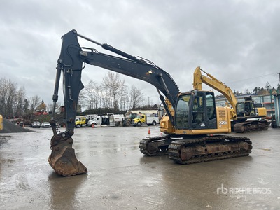 2012 John Deere 225D LC Pelle Hydraulique sur Chenilles
