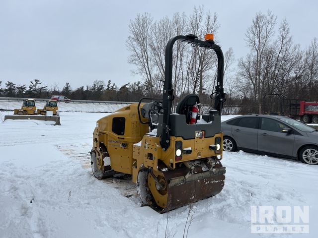 COMPACTADOR 2022 CATERPILLAR CB40