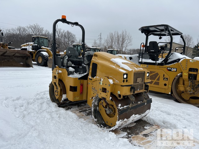 COMPACTADOR 2022 CATERPILLAR CB40