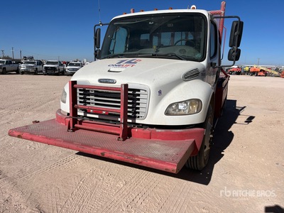 2007 Freightliner M2 106 4x2 Camion de dépannage à perches