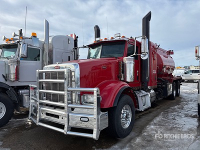 2009 Peterbilt 367 8342 L 6x4 Sleeper Pressure Truck