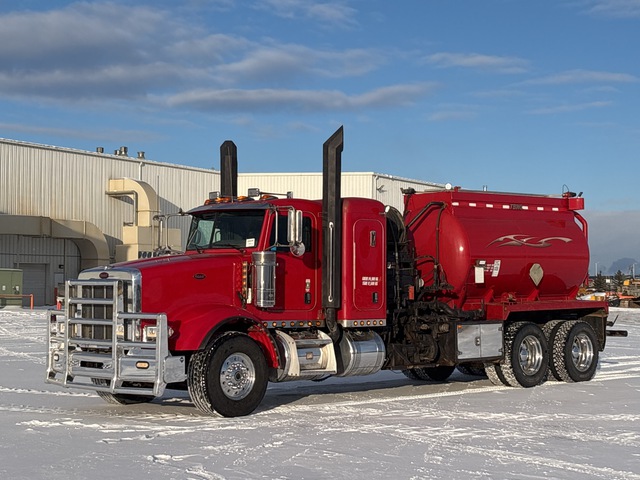 2009 Peterbilt 367 8342 L 6x4 Sleeper Pressure Truck