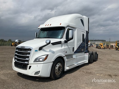 2020 Freightliner Cascadia 126 6x4 T/A Sleeper Truck Tractor