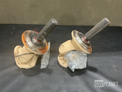 (2) Oshkosh 3857949 Propeller Shafts w/Universal Joints