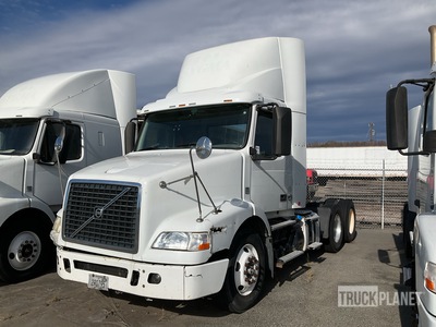 2013 Volvo VNM 6x4 Day Cab Truck Tractor (Inoperable)