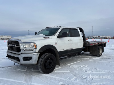2021 Ram 5500 4x4 Crew Cab Flatbed Truck