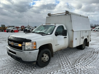 2013 Chevrolet Silverado 3500HD 4x2 Utility Truck