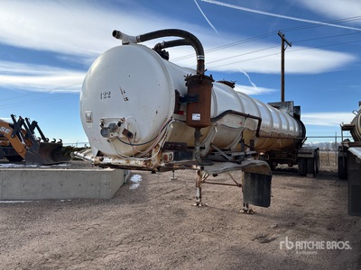Fruehauf T/A Przyczepa cysterna próżniowa