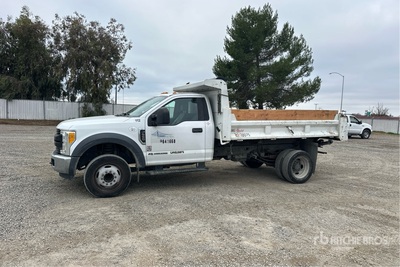 2017 Ford F-550 XL 4x2 Flatbed Dump Truck