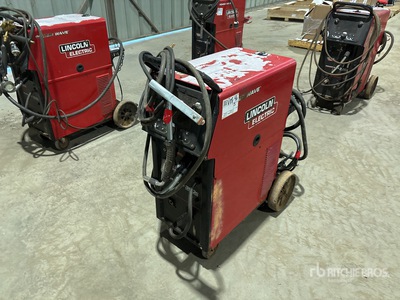 2022 Lincoln Power Wave 300C Electric Welder