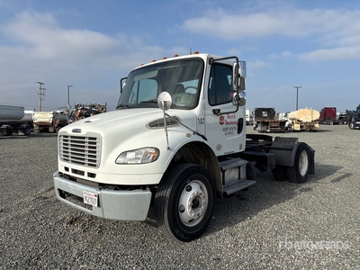 2015 Freightliner M2 106 4x2 Cabeza Tractora Cabina Corta