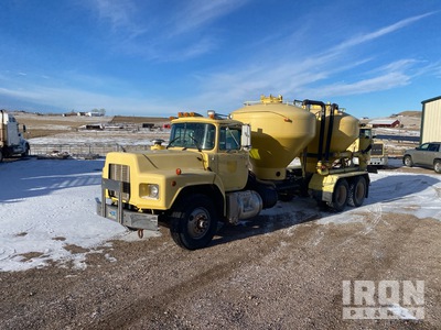 1997 Mack RB688S 6x4 Bulk Cement Transport Truck
