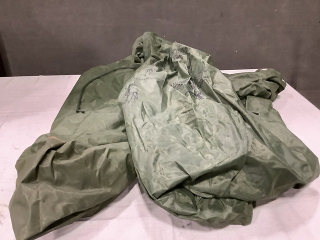 (34) Clothing Bags