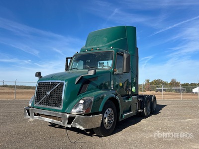2013 Volvo VNL 6x4 T/A Day Cab Truck Tractor