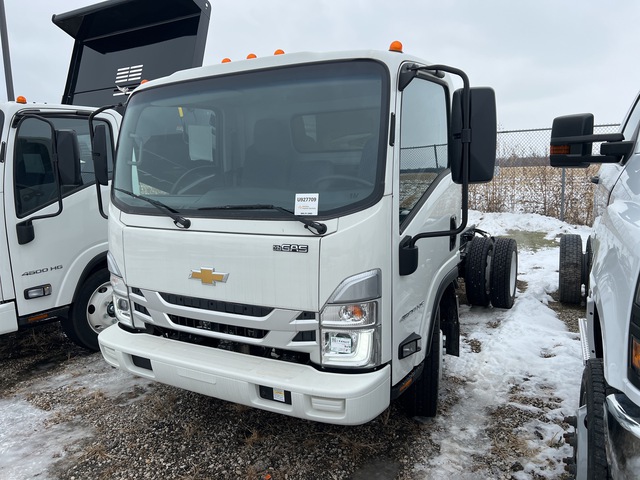 2025 Chevrolet 4500HG 4x2 Cab and Chassis (Unused)