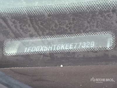 Hiab 055 CLX on 2019 Ford F-550 XLT 4x4 Extended Cab Autocarro con braccio sollevamento