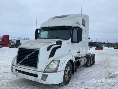 2016 Volvo VNL670 6x4 Cabeza Tractora Cabina Dormitorio