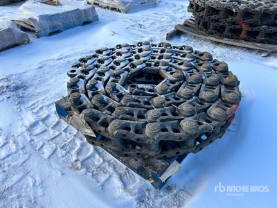 KMS GWL2034722/2154D Track Link Assy 47 Link M22 Bolt Hole 203 mm Pitch Tracks (Unused)