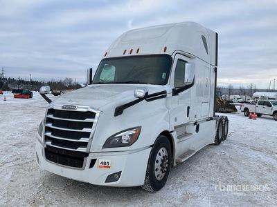 2018 Freightliner Cascadia 126 6x4 T/A Sleeper Truck Tractor