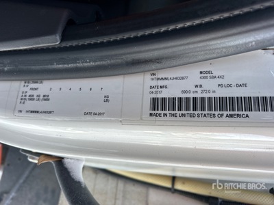 2018 International 4300 4x2 Camiones