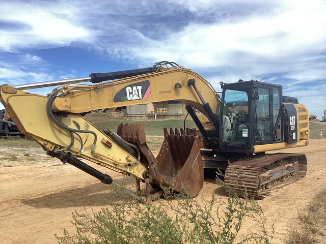 2016 Caterpillar 323FL