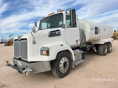 2016 Western Star 4700SB 4000 gal 6x4 Water Truck