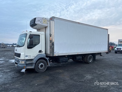 2010 Peterbilt 220 4x2 Gekoelde Vrachtwagen