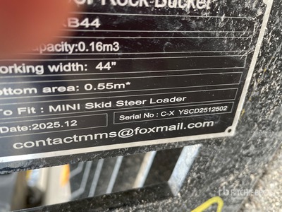 2026 GIYI GY-RB44 Mini Skid Steer Bucket (Unused)