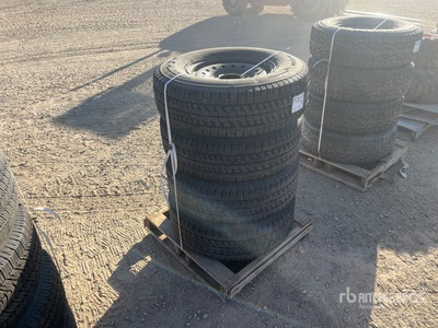 Quantity of (4) 245/75R16 Neumáticos