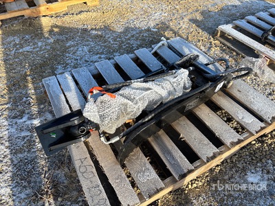 2025 GIYI GY-XJ5T 12 in Hydraulic Excavator Thumb - Fits 5 ton Excavators (Unused)