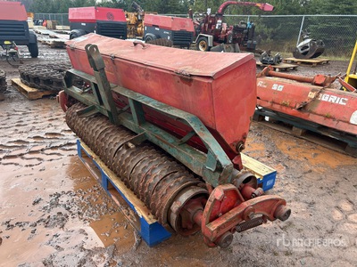 Brillion  5 ft 4 in 3 Point Semoir