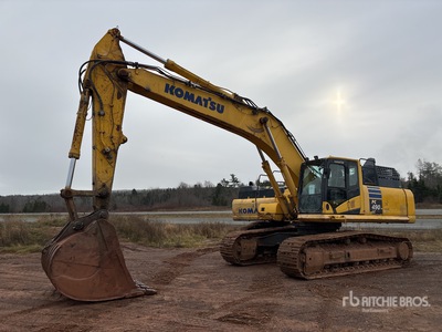2017 Komatsu PC490LC-11 Tracked Excavator