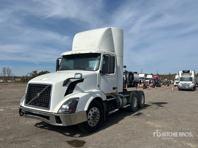 2011 Volvo VNL 6x4 T/A Day Cab Truck Tractor