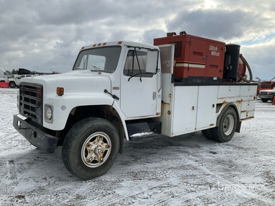1986 International F1954 4x2 Utility Truck